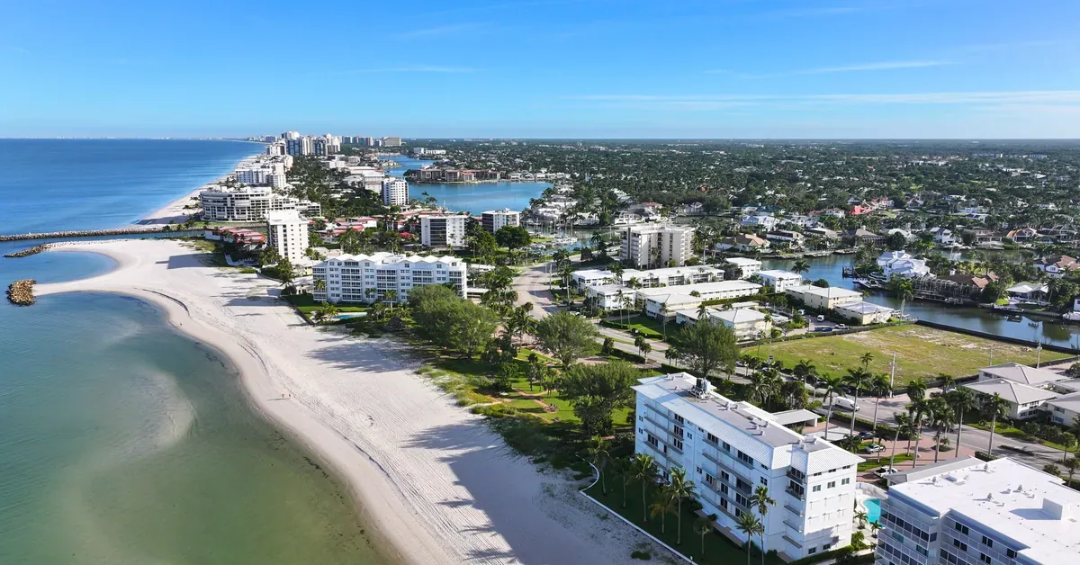 Gulf Shore Boulevard