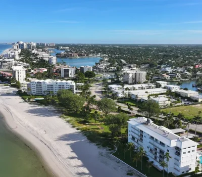What Makes Gulf-to-Bay Living So Rare in Naples